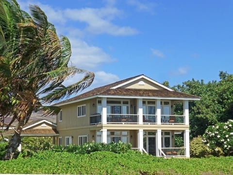 West Kauai's Oceanfront 'Laguna' Beach House