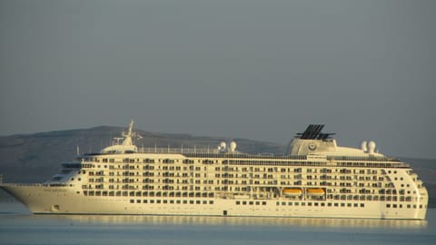 visiting ocean liner to Galway Bay