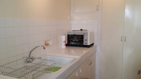 Fridge, microwave, oven, coffee/tea maker