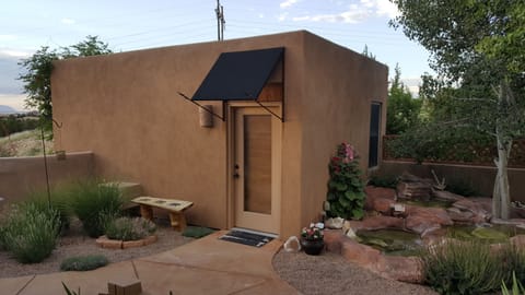 "Little Lynx Harbor", the casita