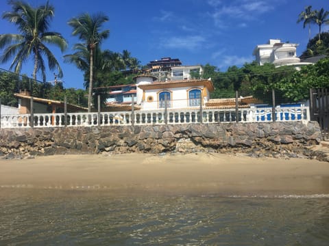 Beach | On the beach, sun loungers