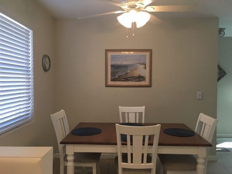 Dining table has a total of 6 chairs