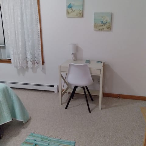 2 bedrooms, desk, iron/ironing board, travel crib