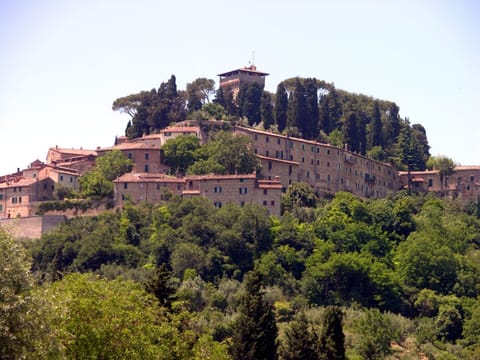 the village of Cetona