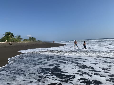 Beach nearby, sun loungers, beach towels