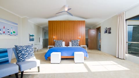 master suite (60 sqm) with endless ocean views