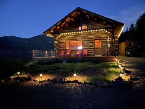 Evenings are beautiful at the cabin with lighting all around