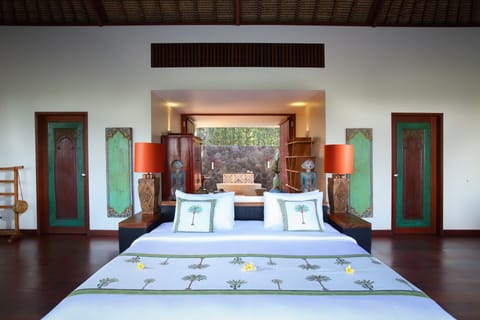 Luxury 5 Bedroom Villa near Balian Beach