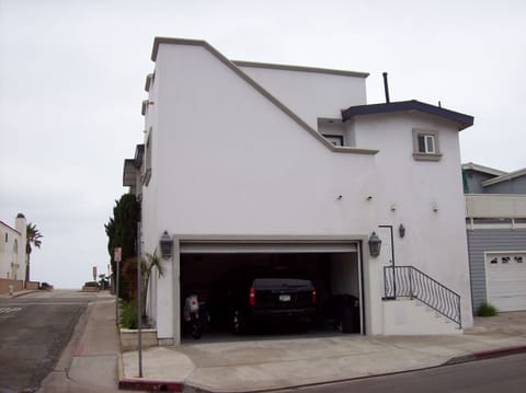 Back of House/Garage on Neptune Ave