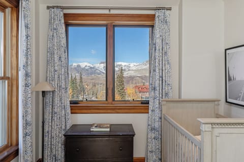 Lorian  4 - 4th Bedroom  - Vivid Vacation Rentals