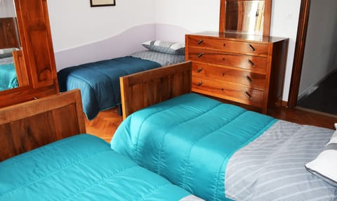 Iron/ironing board, free WiFi, bed sheets, wheelchair access