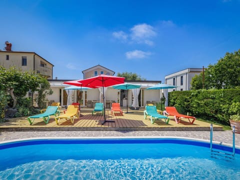 Resort, Swimming Pool, Landscaping, Outdoor Furniture, Chair, Hotel, Villa, Eco Hotel, Houseplant