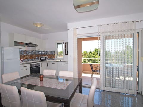 Property, Room, Furniture, Building, Interior Design, House, Real Estate, Home, Floor, Living Room