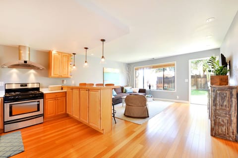 This amazing tranquil beach cottage will not disappoint.