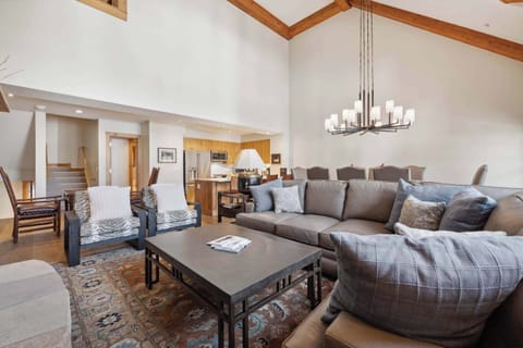 villamontane219-9645_53886749571_o