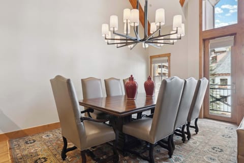 villamontane219-9670_53887168995_o