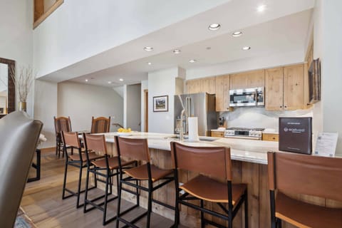 villamontane219-9685_53886976943_o