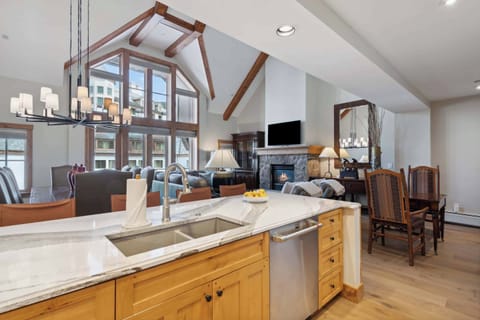 villamontane219-9695_53885835497_o