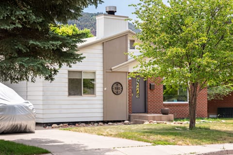 View of home from driveway
