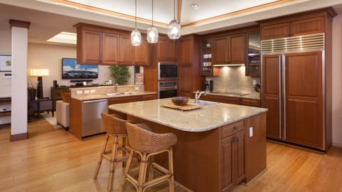 Large island with additional seating for two