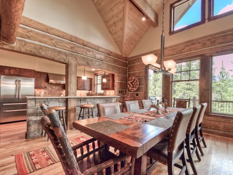 Powder Ridge Oglala 10, Dining, 2