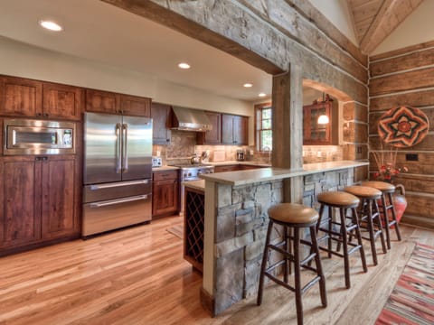 Powder Ridge Oglala 10, Kitchen, 1