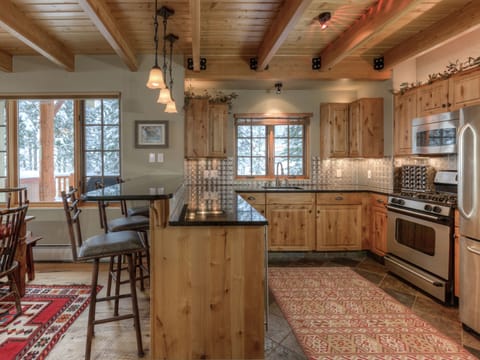 MMH 4 Shadow Ridge, Kitchen, 1