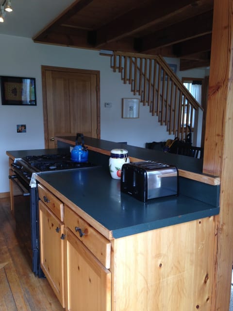 Good counterspace where you can cook a great meal