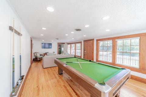 Cole Bin | Pool Table & Main Living Area