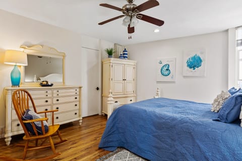 Seaside South Primary King Bedroom, Ensuite Bathroom and DirectTV