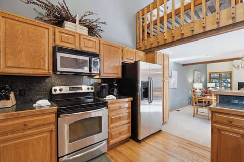 ridgepoint-1498917_54098573484_o