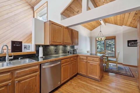 ridgepoint-1498922_54097372167_o