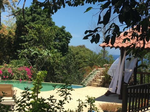 Outdoor pool, an infinity pool