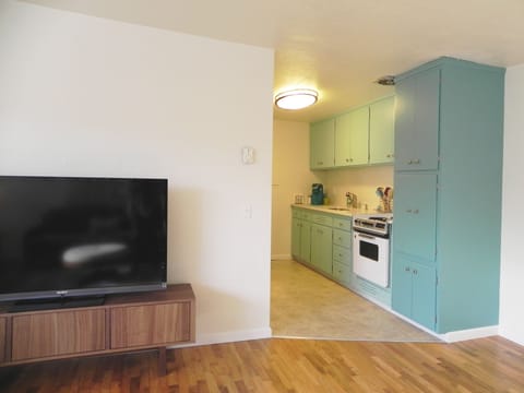 Let's go into the kitchen...