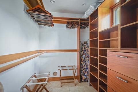 Walk in closet