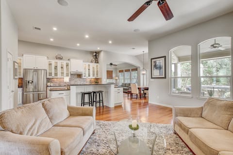 Living room looking toward the kitchen and family room