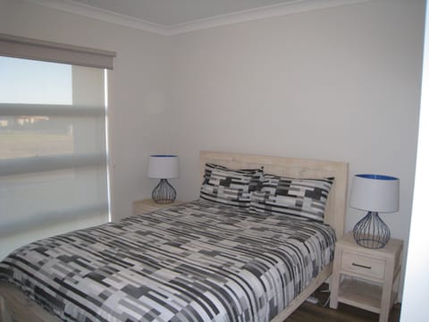 3 bedrooms, iron/ironing board, free WiFi, wheelchair access
