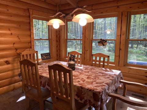 Watch the deer while you enjoy your meals in the dining room. 
