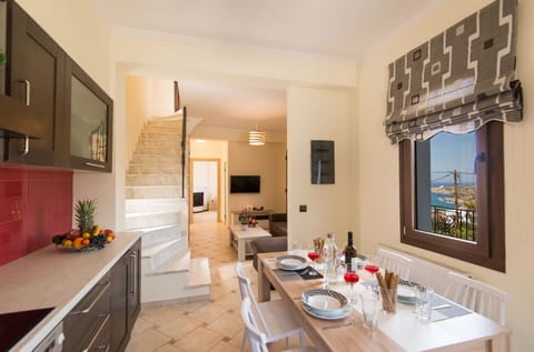 Beautiful dining area!