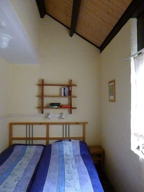 2 bedrooms, cribs/infant beds, free WiFi