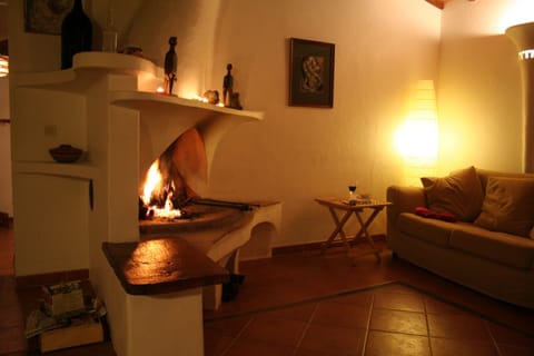 Fireplace, books, stereo