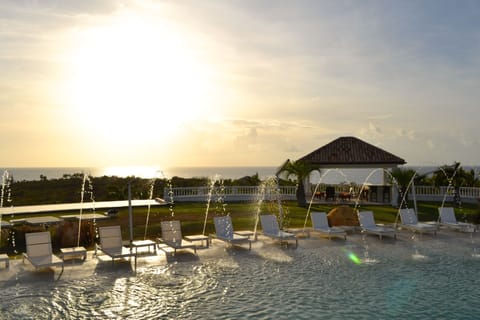 Outdoor pool, an infinity pool