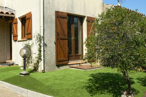 PROMO 26:08 to 01:09 quiet villa by the sea Villa in Hyères