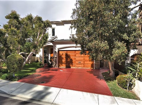Mediterranean style house in Manhattan Beach!