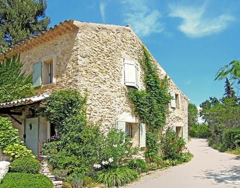 LA MAISONNETTE – Lower Patio Entrance