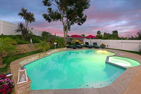 Welcome to LaCosta Paradiso! Your own private pool and spa. Pool Heat 82 degrees