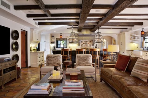 Den/Kitchen Combination