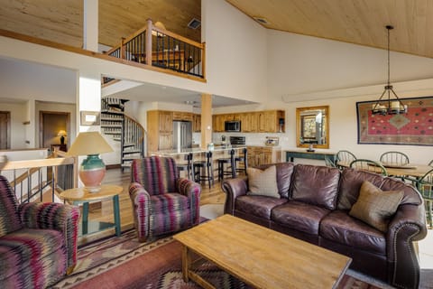 Chaparral living, dining, kitchen, loft