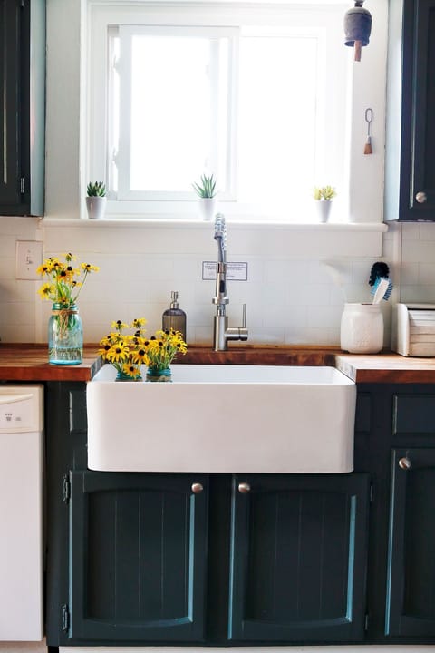 Combined shower/tub, hair dryer, towels, soap