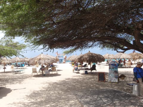 Beach nearby, sun loungers, beach towels